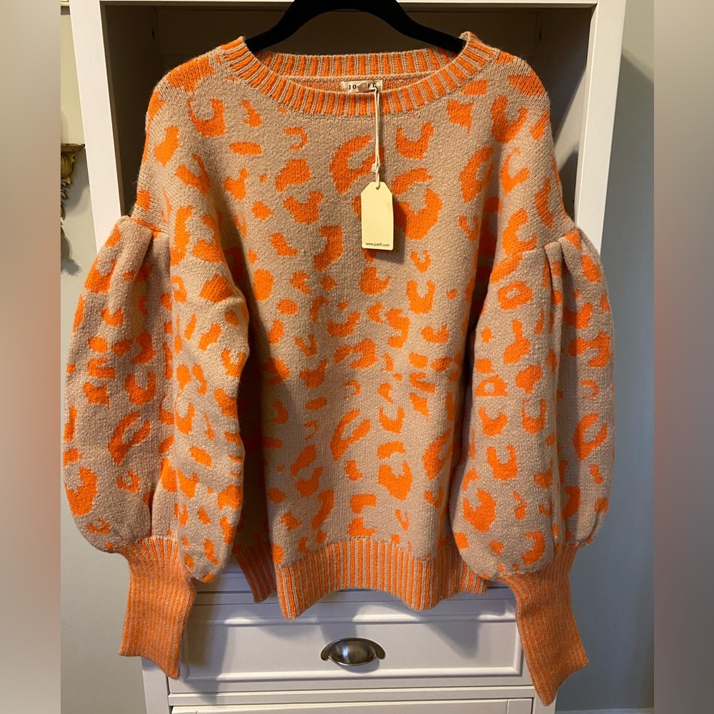 JODIFL Vibrant Orange Animal Sweater with Balloon Sleeve